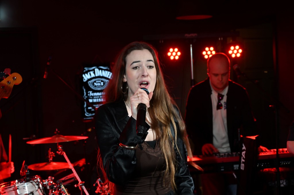 ../Images/10 jaar Ro's Barbershop 038.jpg